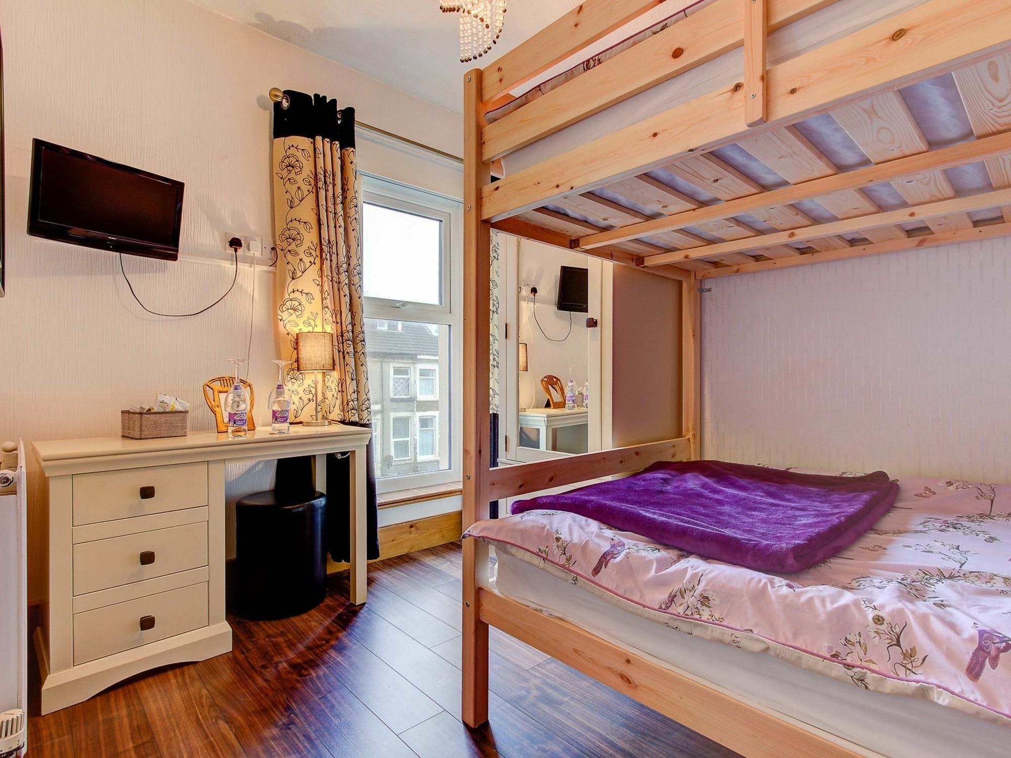 Sutton Park Casa de hóspedes 3*